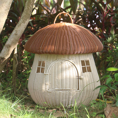 Contemporary Creative Round PP Rattan Handwoven Mushroom-Shaped Cat Bed For Outdoor & Bedroom