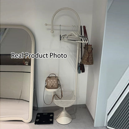 Modern Minimalist G-Shaped Iron Carbon Steel Floor-Standing Hall Tree 1-Basket For Bedroom