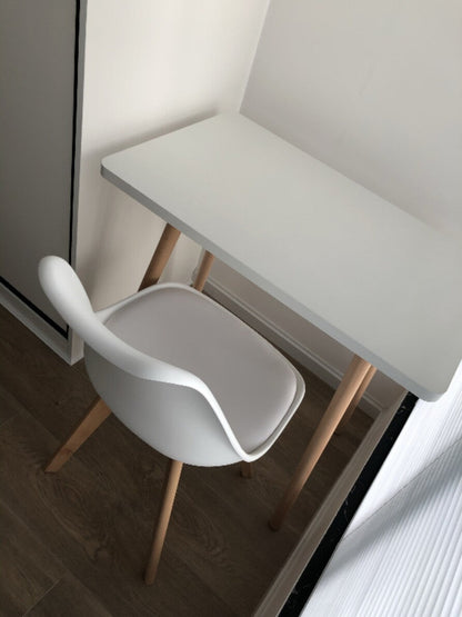 Modern Minimalist Tulip Shape PP Solid Wood Chair Backrest For Living Room