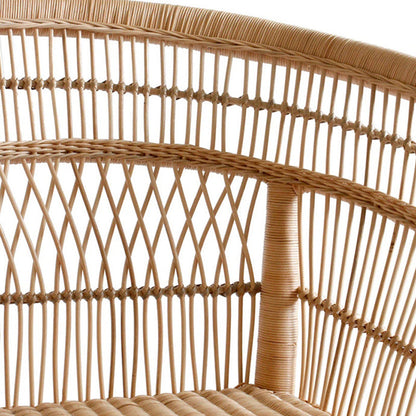 Contemporary Nordic Handwoven Natural Rattan Accent Chair With Round Backrest - Breathable Indoor & Outdoor Lounge Chair For Balcony & Garden