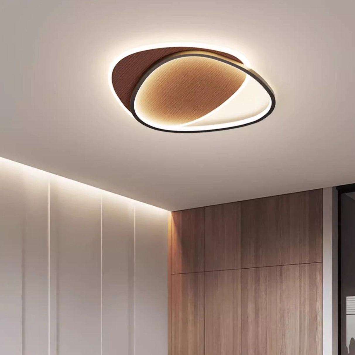 Traditional Vintage Irregular Round Iron Acrylic LED Flush Mount Ceiling Light For Bedroom