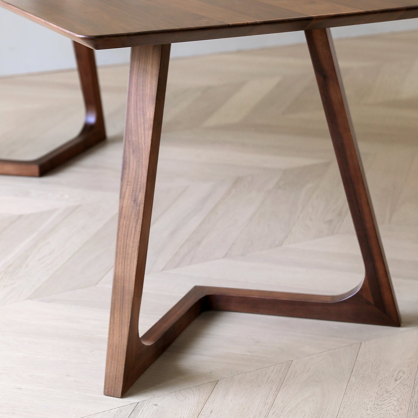 Contemporary Nordic Solid Walnut & Plywood Rectangular Precision Joinery & Mortise-and-Tenon Craft For Long-Lasting Durability Dining Table For 4-8 Seats