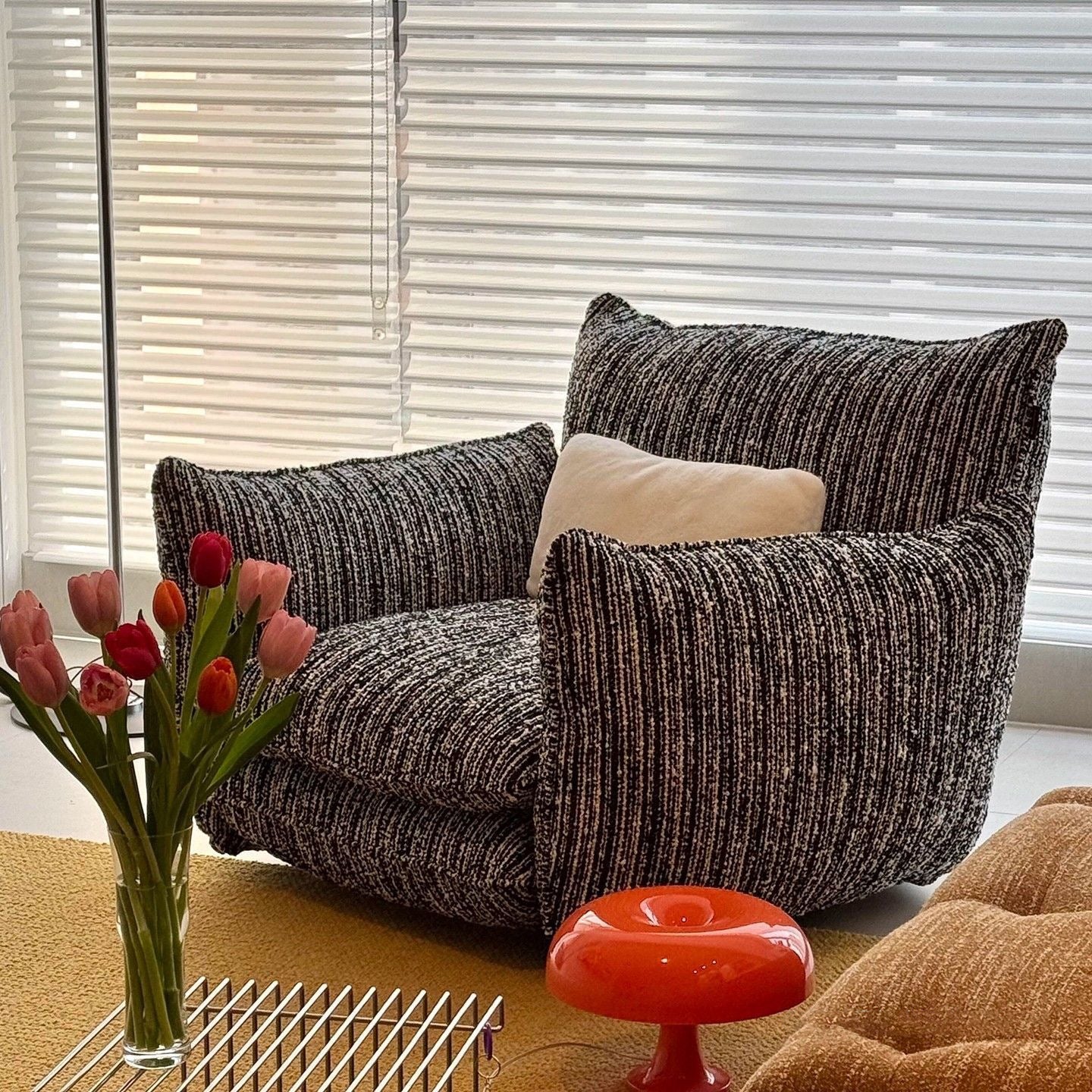 Traditional French Rectangular Linen-Cotton Printed Velvet Ring-Weave Solid Wood Accent Chair Backrest Armrest For Living Room