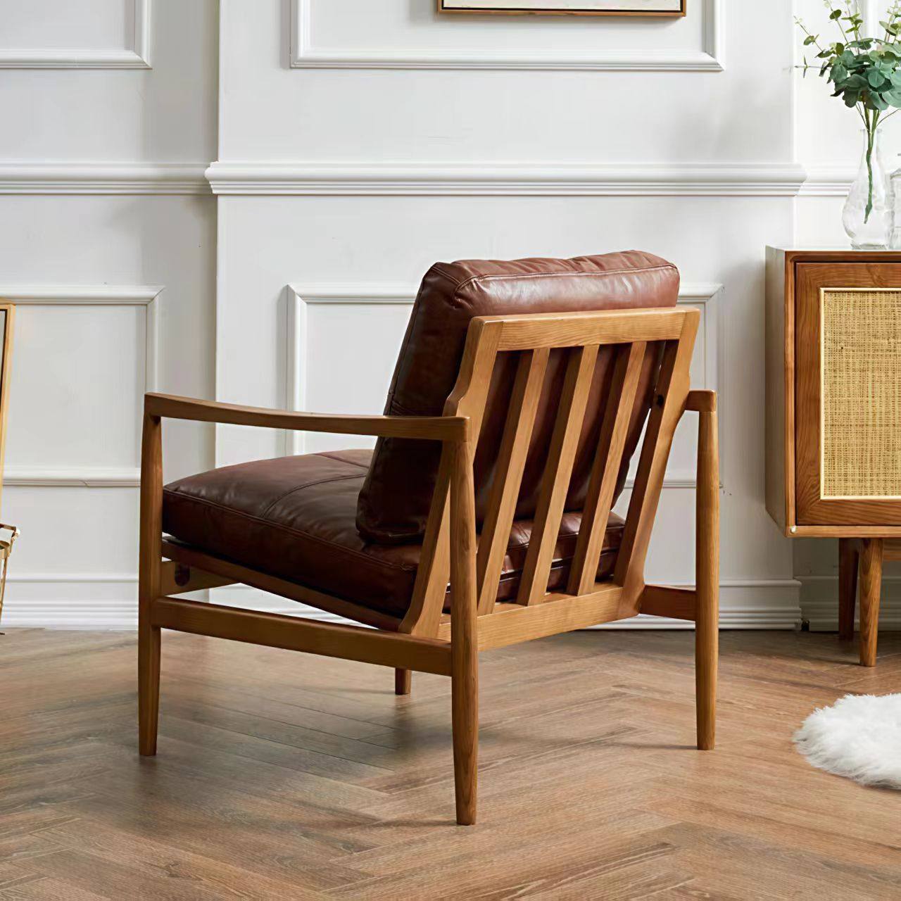 Traditional Vintage Rectangular Faux Oil-Waxed Leather Velvet  Rubberwood Accent Chair Backrest Armrest For Living Room