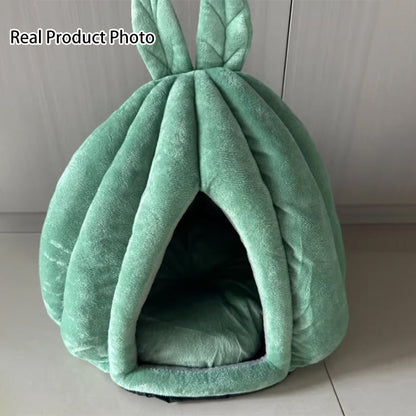 Contemporary Creative Pumpkin-Shaped Rabbit Ear Design Velvet Anti-Slip Dotted Fabric Cat Bed For Bedroom