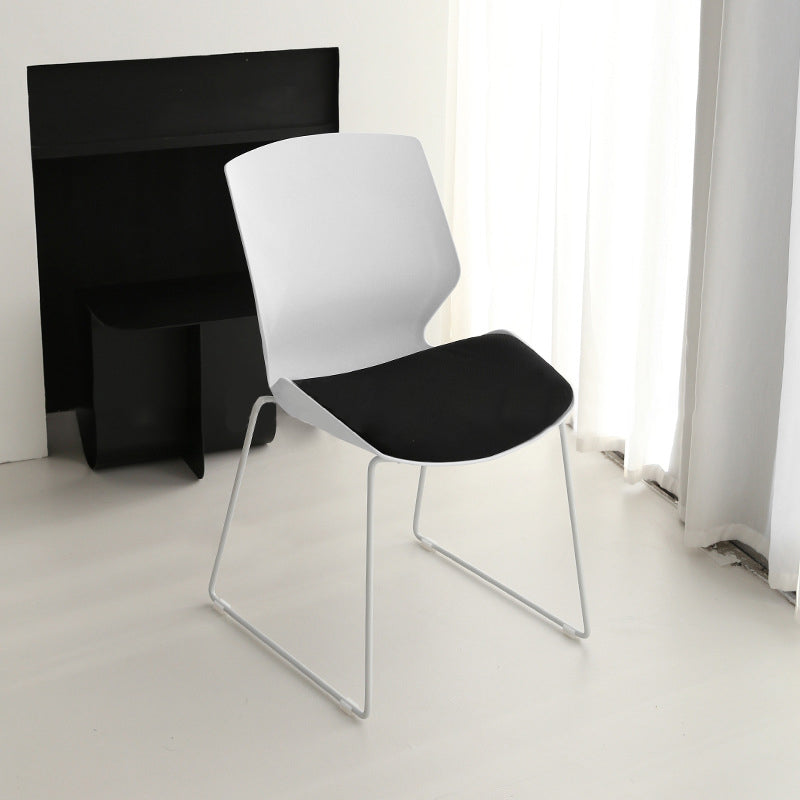 Contemporary Simplicity Mesh Fabric Sponge PP Curved Back Desk Chair Backrest Armless Stackable For Home Office