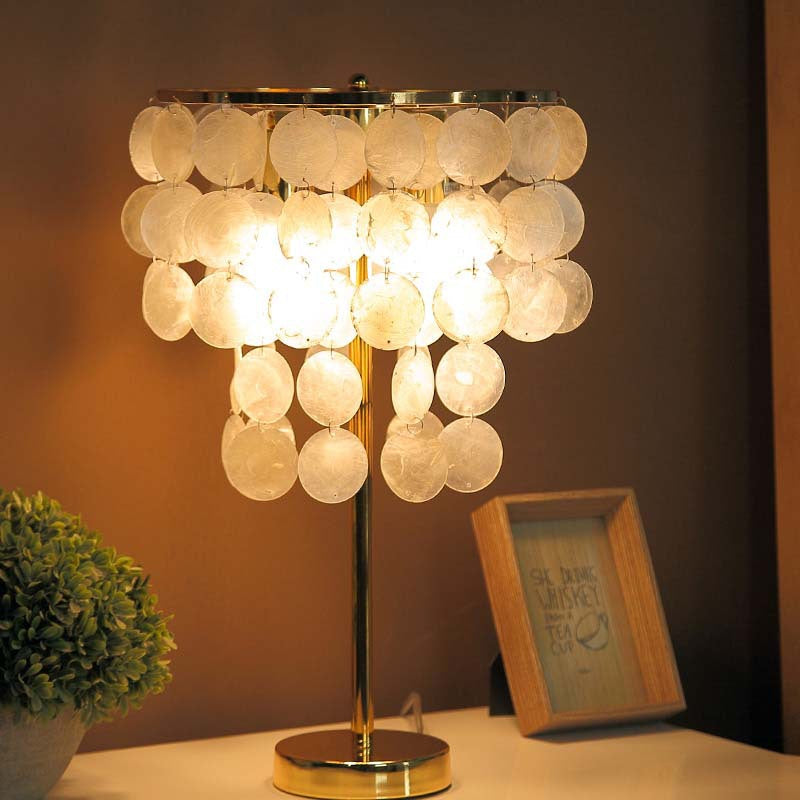 Contemporary Scandinavian Round Processing Natural Shell Iron 1-Light Table Lamp For Bedroom