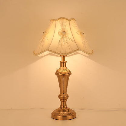 Contemporary Scandinavian Flower Iron Fabric 1-Light Table Lamp For Bedroom