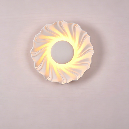 Modern Art Deco Resin Swirl-Shaped LED Wall Sconce Lamp For Living Room