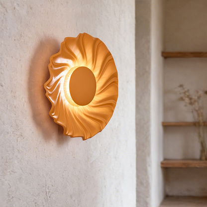 Modern Art Deco Resin Swirl-Shaped LED Wall Sconce Lamp For Living Room
