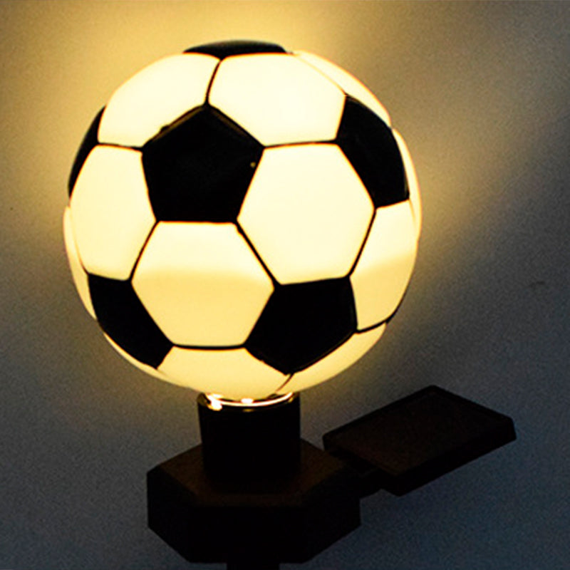 Modern Art Deco Solar Round Football PS PP LED Outdoor Light For Garden