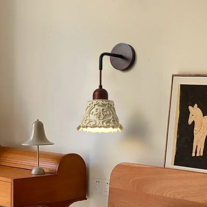 Traditional Vintage Carved Geometric Shape Resin Solid Wood 1-Light Wall Sconce Lamp For Bedroom