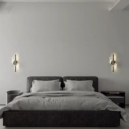 Contemporary Scandinavian Iron Acrylic Linear LED Wall Sconce Lamp For Bedroom