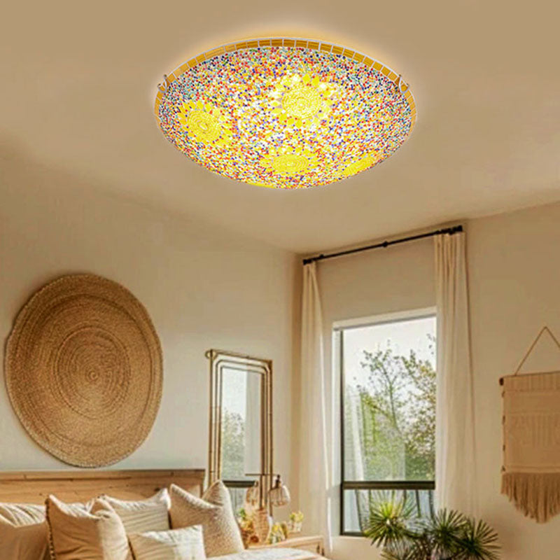 Traditional Tiffany Metal Glass Sun Pattern Round 2/3/4 Light Flush Mount Ceiling Light For Bedroom