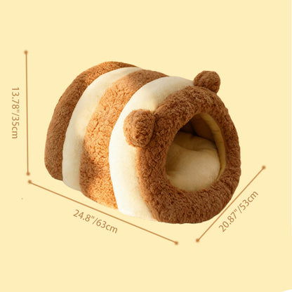 Contemporary Creative Alpaca Wool Arctic Fleece Bear-Shaped Cat Bed For Living Room & Bedroom