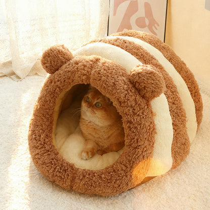 Contemporary Creative Alpaca Wool Arctic Fleece Bear-Shaped Cat Bed For Living Room & Bedroom