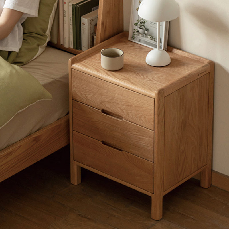 Contemporary Nordic Rectangular Solid Oak Nightstand 3-Drawer For Bedroom