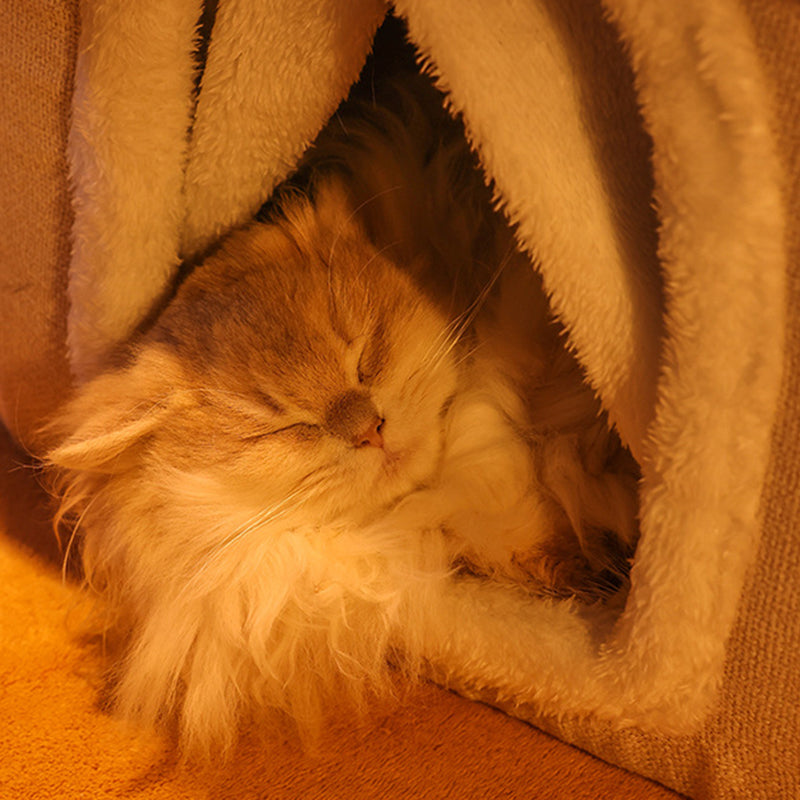 Contemporary Creative House-Shaped Arctic Wool Cat Bed For Bedroom