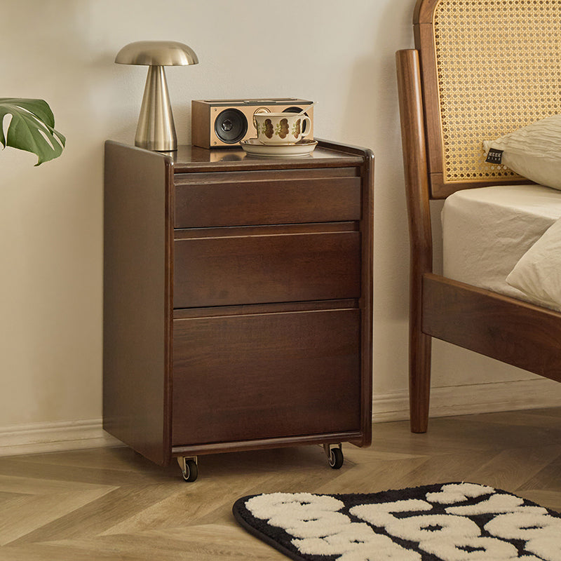 Contemporary Nordic Rectangular Rubberwood Solid Wood Movable Nightstand 3-Drawer For Bedroom