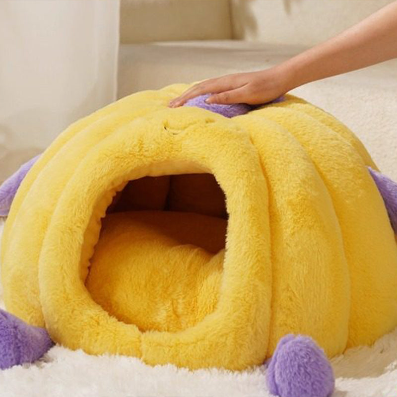 Contemporary Creative Round Velvet Fabric PP Cotton Semi-Enclosed Cat Bed For Bedroom