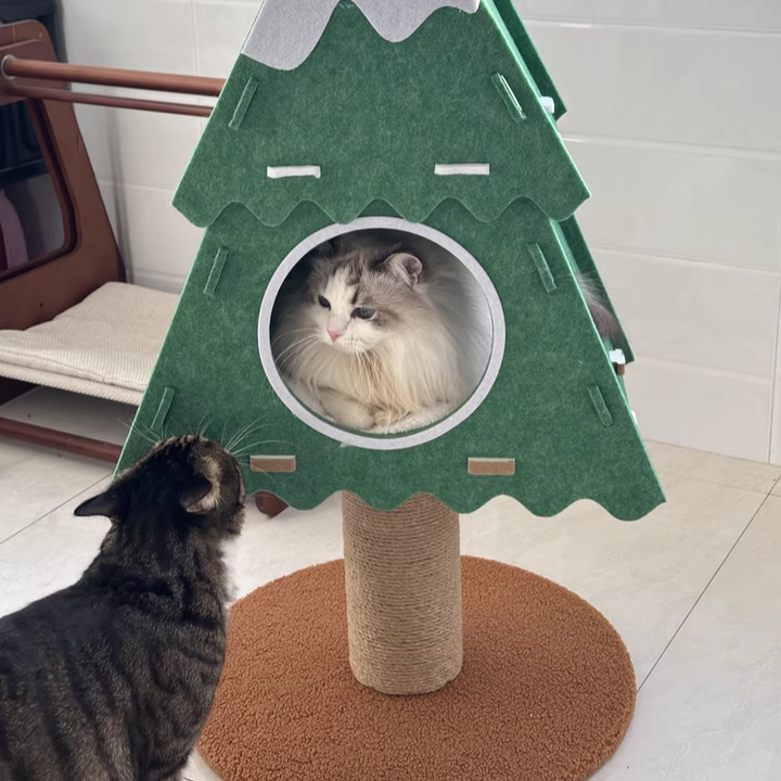 Contemporary Creative Triangle Medium-Density Fiberboard Felt Hemp Rope Christmas Cat Tree 3-Tier For Living Room