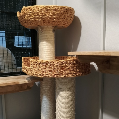 Traditional Farmhouse Round Multi-Layer Solid Wood Panel PE Faux Rattan Kraft Paper Rope Velvet Fabric Sisal Cat Tree 3-Tier For Living Room
