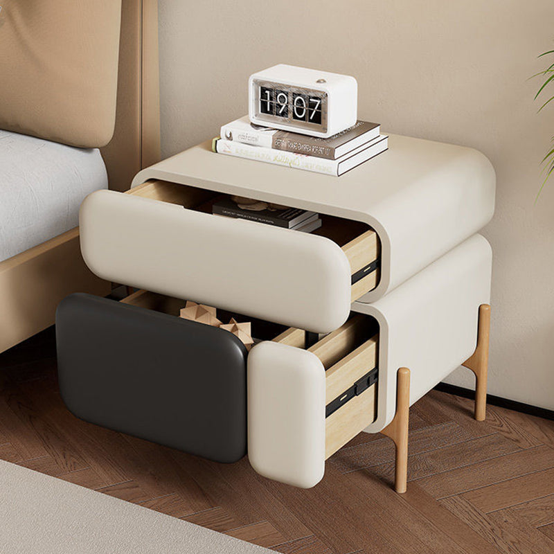 Modern Minimalist Rectangular Cat-Scratch-Resistant Leather Solid Wood Medium Density Fiberboard Nightstand 3-Drawer 4-Leg For Bedroom
