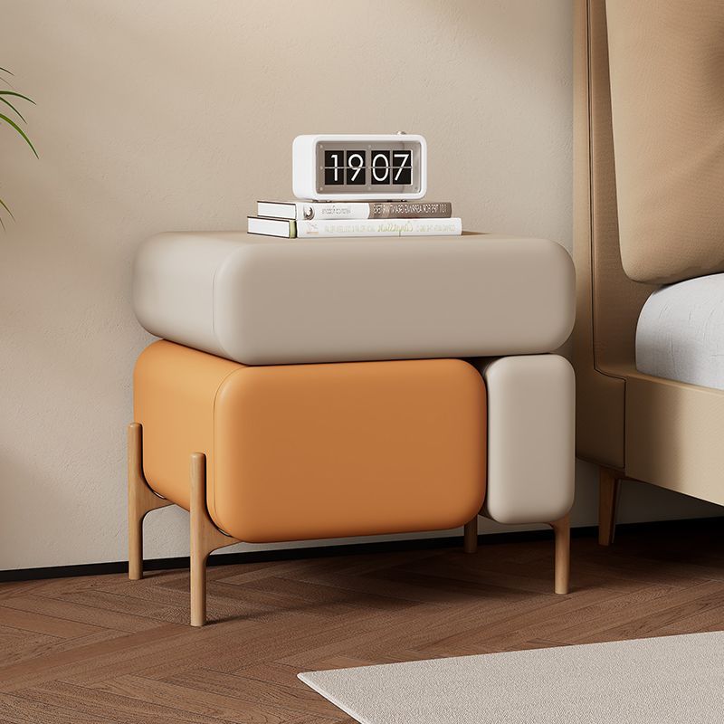 Modern Minimalist Rectangular Cat-Scratch-Resistant Leather Solid Wood Medium Density Fiberboard Nightstand 3-Drawer 4-Leg For Bedroom
