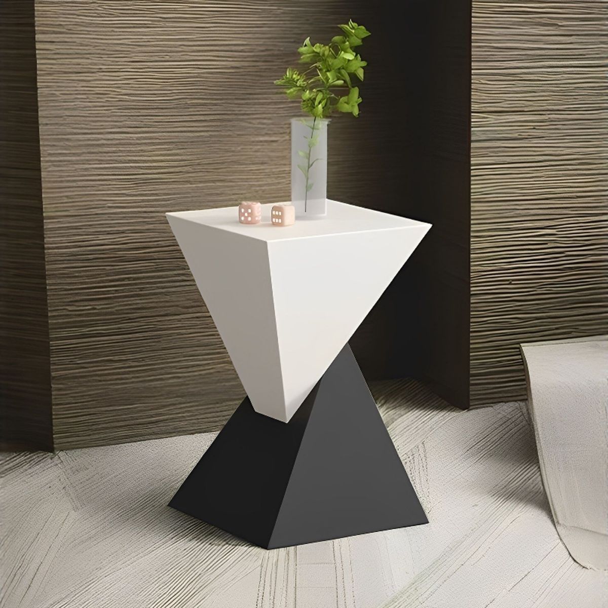 Modern Minimalist Triangular Carbon Steel Side Table For Living Room
