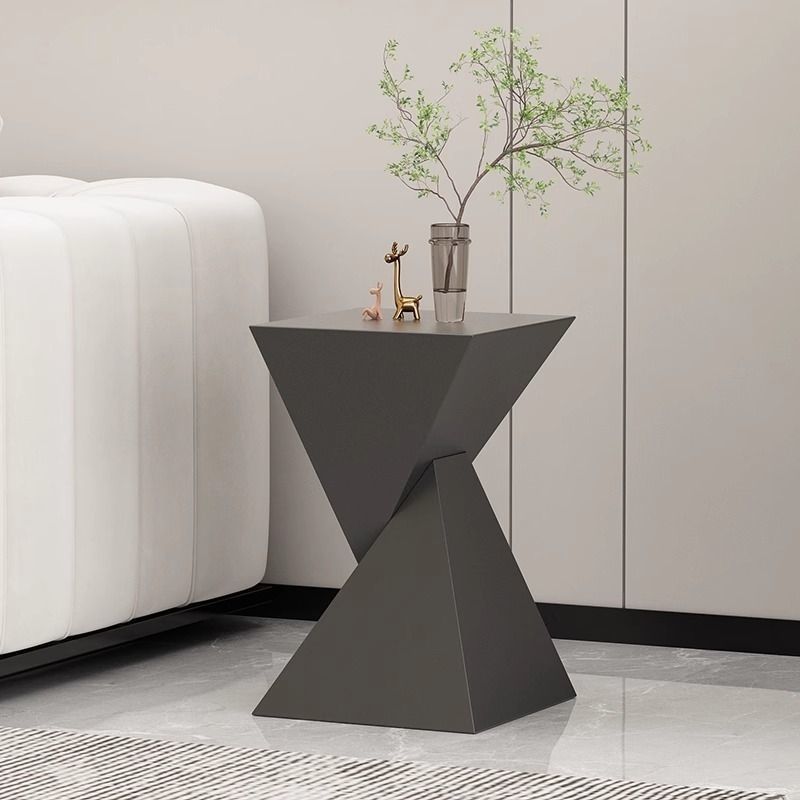 Modern Minimalist Triangular Carbon Steel Side Table For Living Room