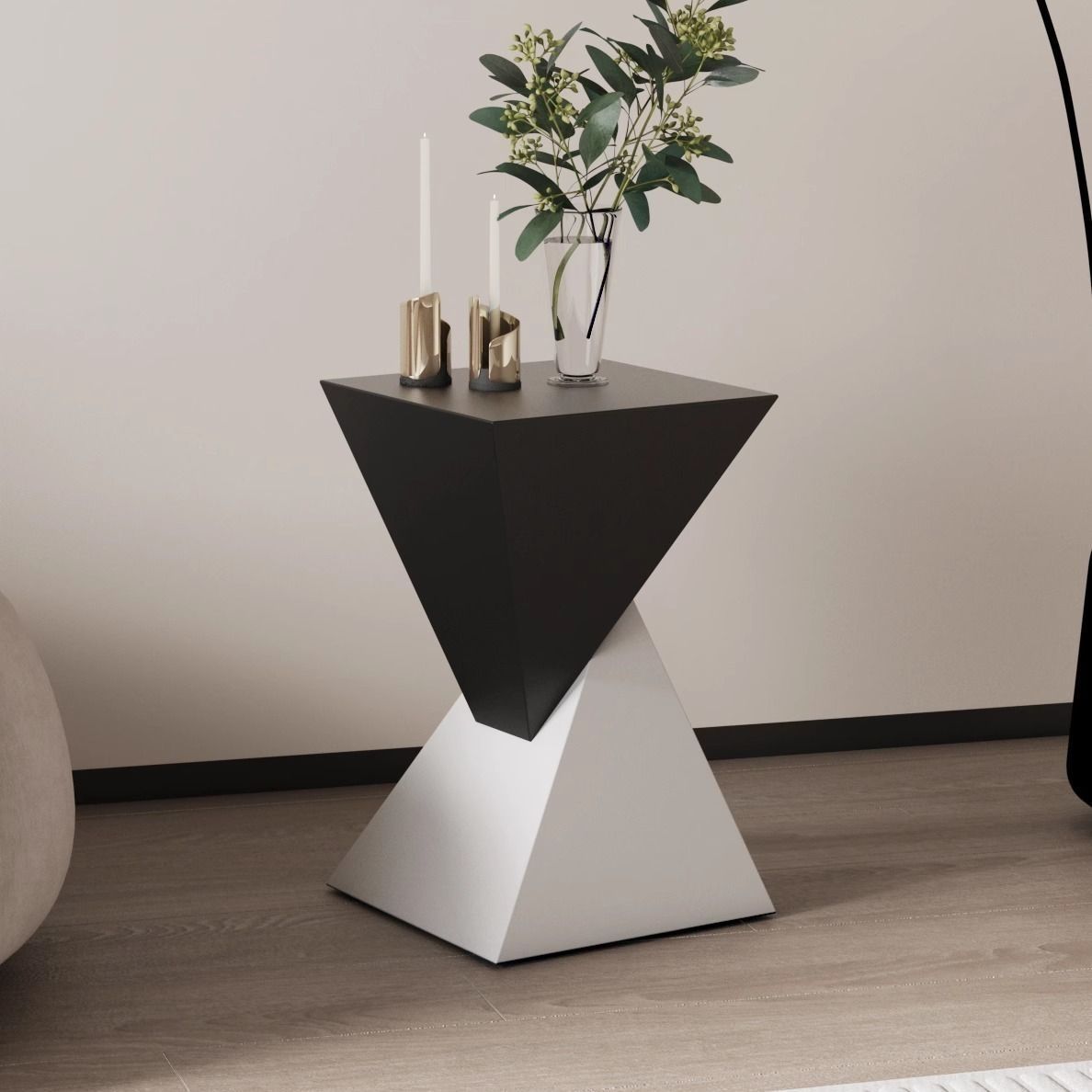 Modern Minimalist Triangular Carbon Steel Side Table For Living Room