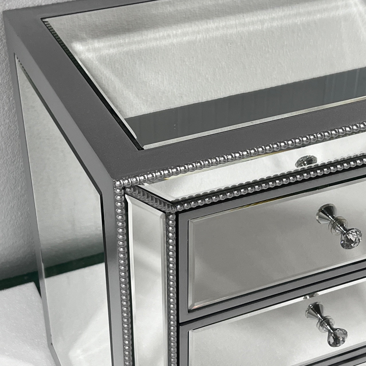Modern Luxury Rectangular Glass Medium Density Fiberboard Nightstand 3-Drawer For Bedroom