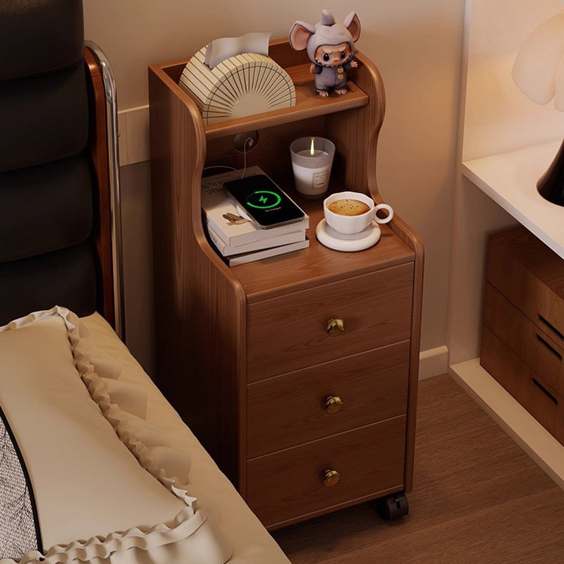 Traditional Vintage Rubberwood Rectangular Movable Nightstand With 3 Drawers Storage For Bedroom