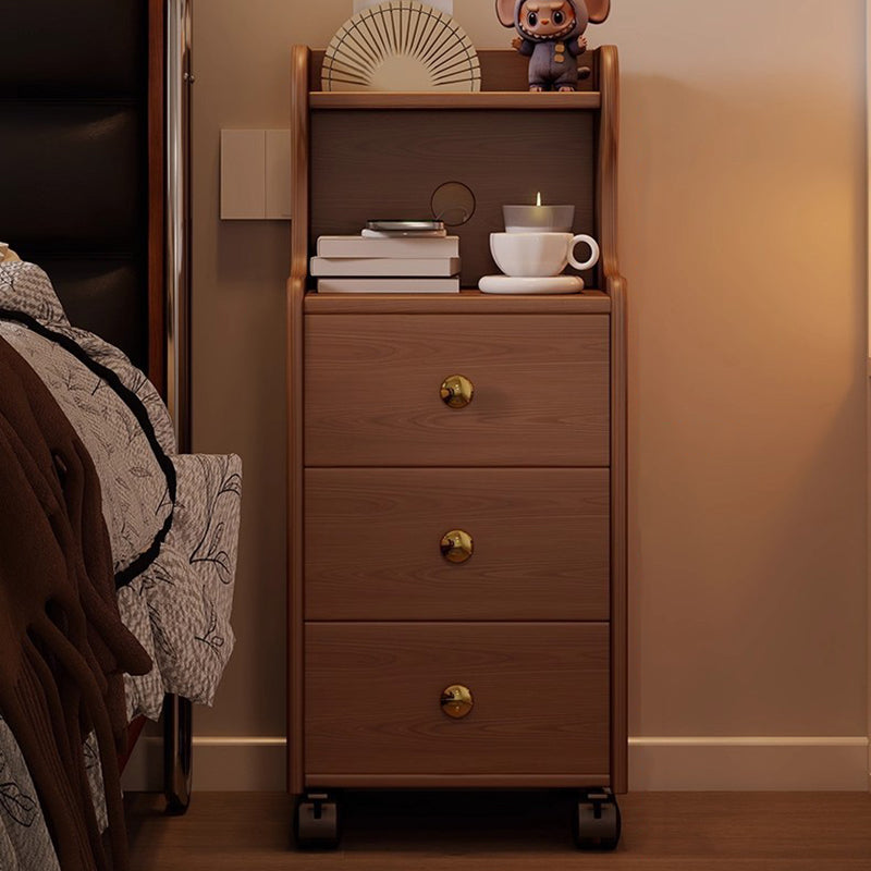 Traditional Vintage Rubberwood Rectangular Movable Nightstand With 3 Drawers Storage For Bedroom