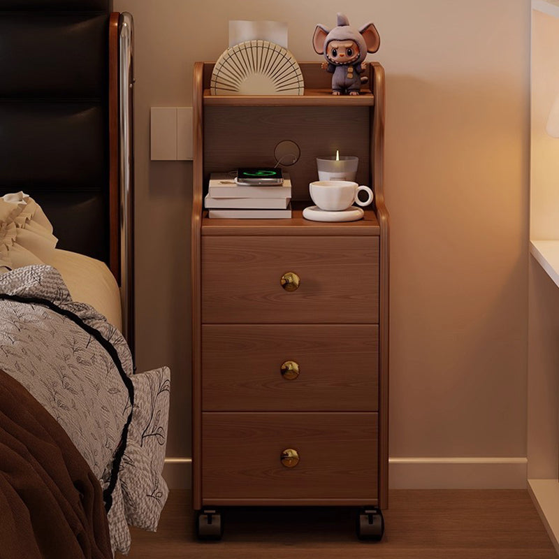 Traditional Vintage Rubberwood Rectangular Movable Nightstand With 3 Drawers Storage For Bedroom