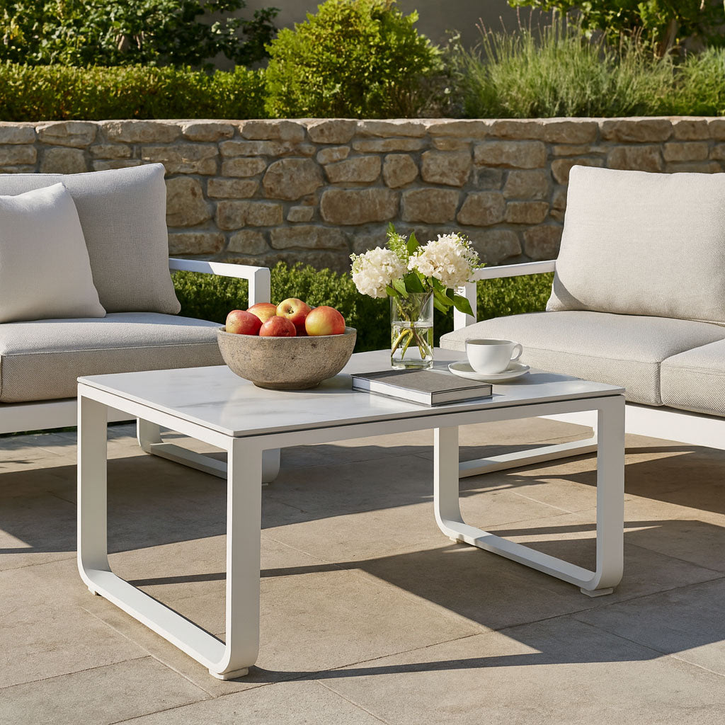 Rust-Resistant Rectangular Outdoor Coffee Table - 1-Tier Spacious Design For Balcony & Garden