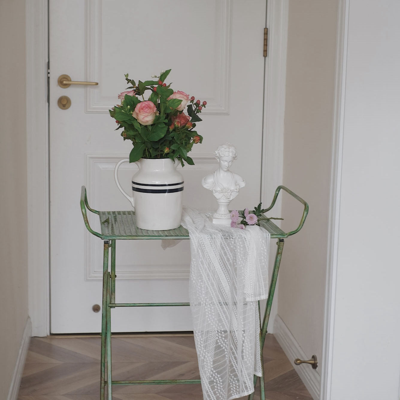 Traditional Vintage Rectangular Iron Openwork End Table 4-Leg Foldable For Living Room