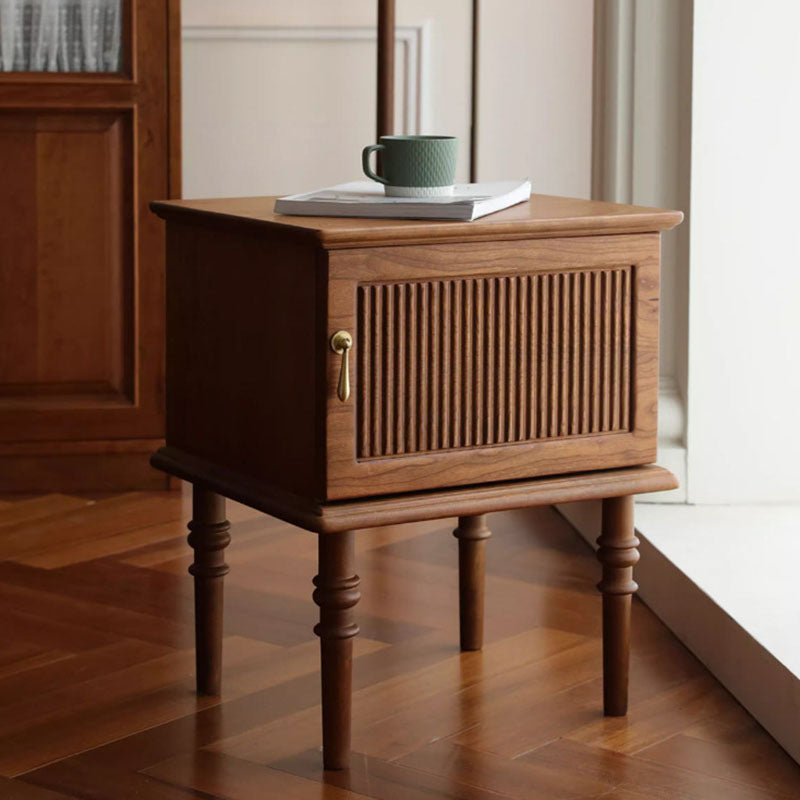 Traditional Vintage Rectangular Solid Wood Nightstand 4-Leg 1-Cabinet For Bedroom