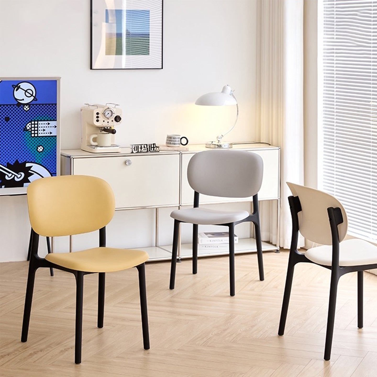 Contemporary Nordic PP Plastic Curved Dining Chair Backrest Armless For Dining Room