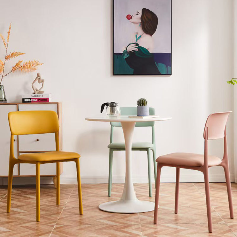 Contemporary Nordic Curved Rectangular PP Plastic Stackable Dining Chair Backrest Armless For Dining Room