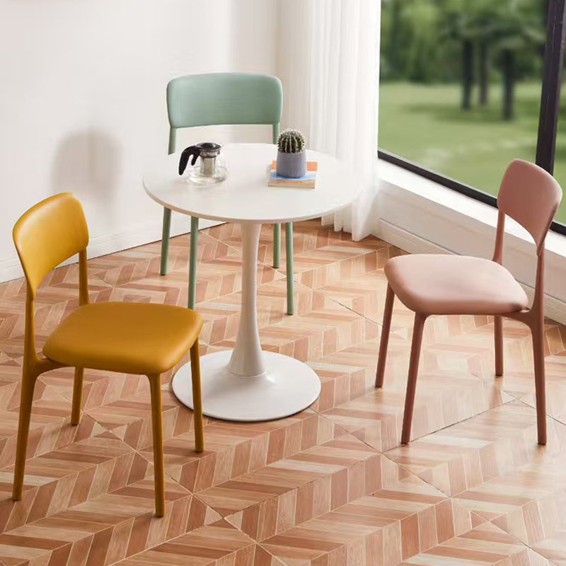 Contemporary Nordic Curved Rectangular PP Plastic Stackable Dining Chair Backrest Armless For Dining Room