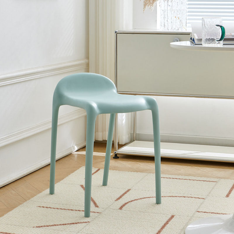 Modern Minimalist Curved PP Plastic Stackable Dining Chair Backless Armless For Dining Room