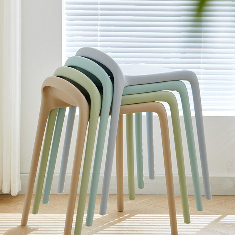 Modern Minimalist Curved PP Plastic Stackable Dining Chair Backless Armless For Dining Room
