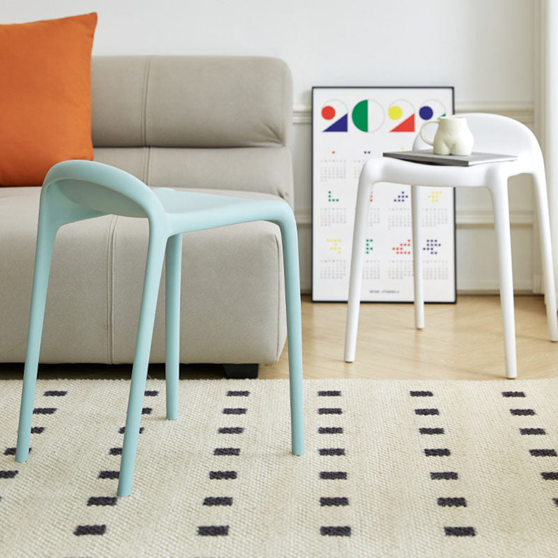 Modern Minimalist Curved PP Plastic Stackable Dining Chair Backless Armless For Dining Room