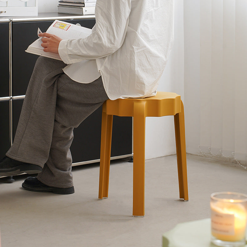 Modern Minimalist PP Petal-Shaped Stackable Low Stool For Living Room