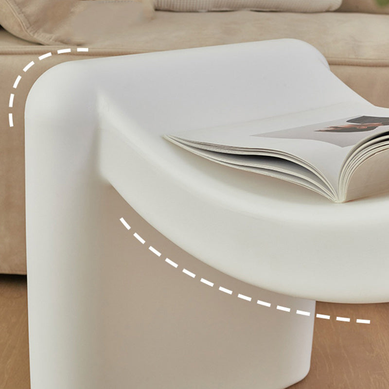 Contemporary Nordic Curved Seat PE Portable Stackable Footstool Low Stool For Living Room