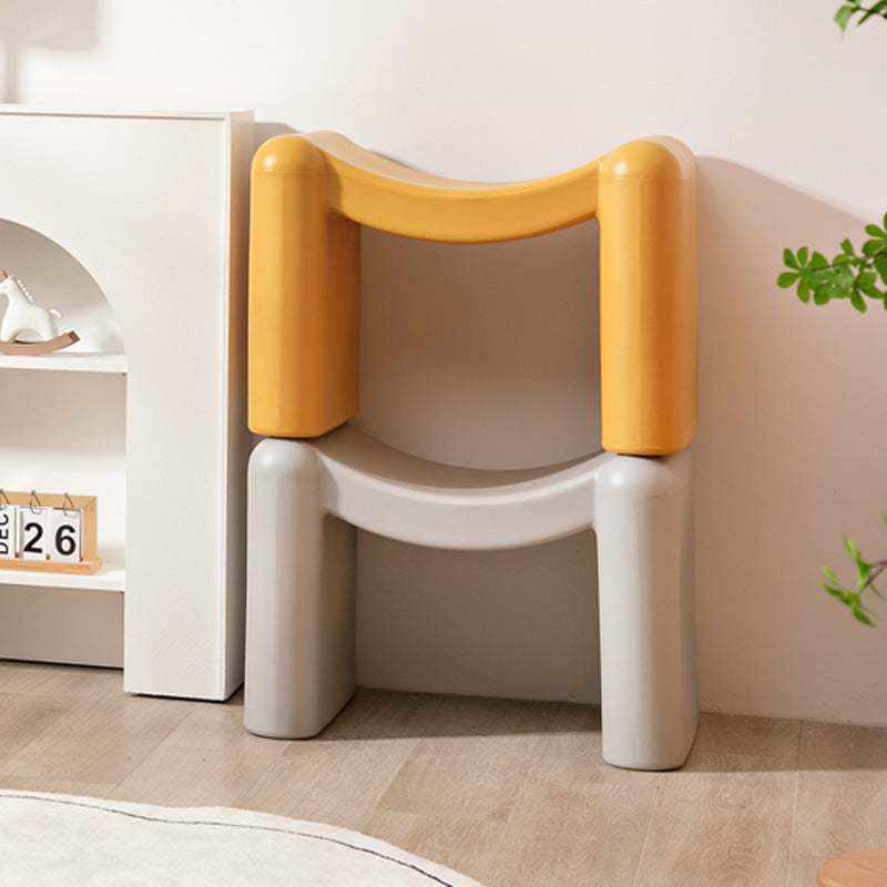 Contemporary Nordic Curved Seat PE Portable Stackable Footstool Low Stool For Living Room