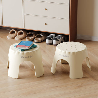Modern Art Deco Stackable Cookie-Shaped PP Kids Low Stool Backless Armless For Entryway