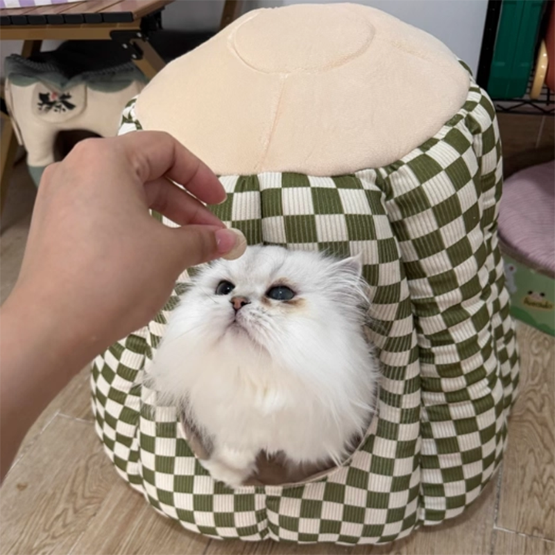 Contemporary Nordic Pineapple Crystal Flannelette PP Cotton Washable Dog & Cat Bed 1-Hole For Living Room