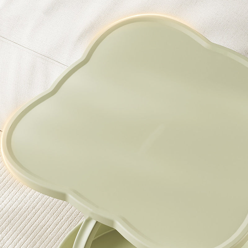 Contemporary Nordic Clover Eco-Friendly HDPE Movable End Table 2-Tier For Living Room & Bedroom